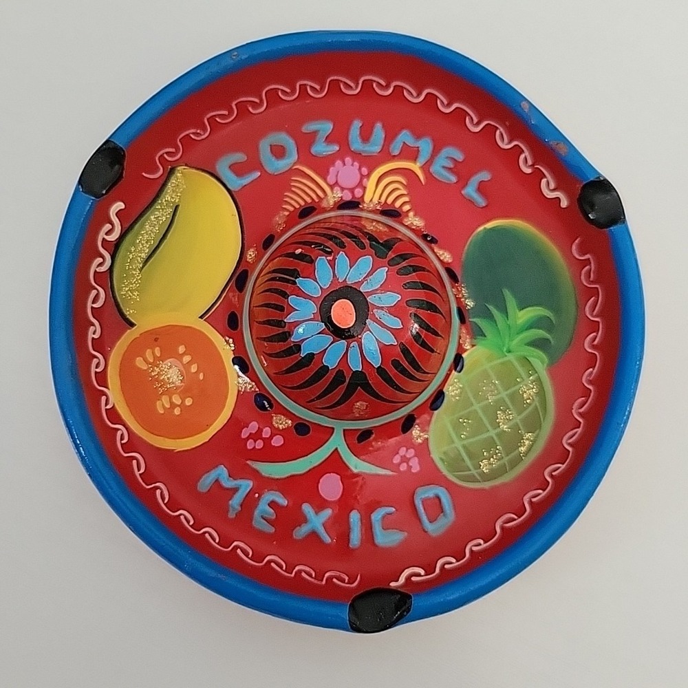 Mexican Folk Art‎ Clay Sombrero Ashtray Cozumel Hand Painted Red 4" D x 0.75" H